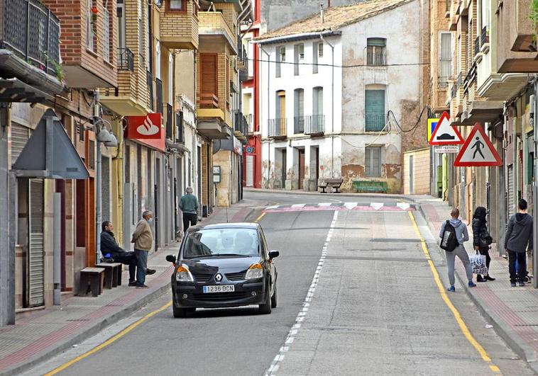 La carretera LR-284 permanecerá cortada varios días por obras de la travesía de Cervera del Río Alhama